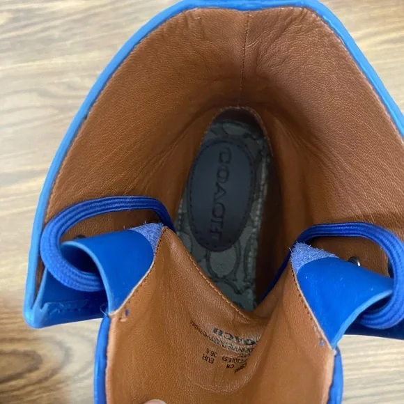 Coach Leather Lug Style Boots with Gold Turnlock Closure in Sapphire Blue 6 - Picture 10 of 11